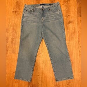 Bandolino Women's Jeans Light Wash Size 16 Short Mandie Straight Leg Stretch